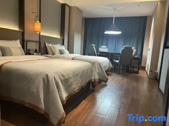 TILL BRIGHT Hotel (Changsha South High-speed Railway Station Yuhua Government Subway Station)