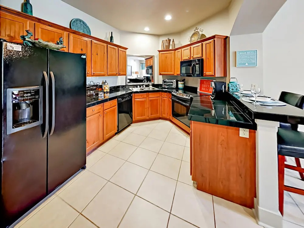 20050 Oak Road E Condo Unit 1003 3 Bedrooms 2 Bathrooms Condo