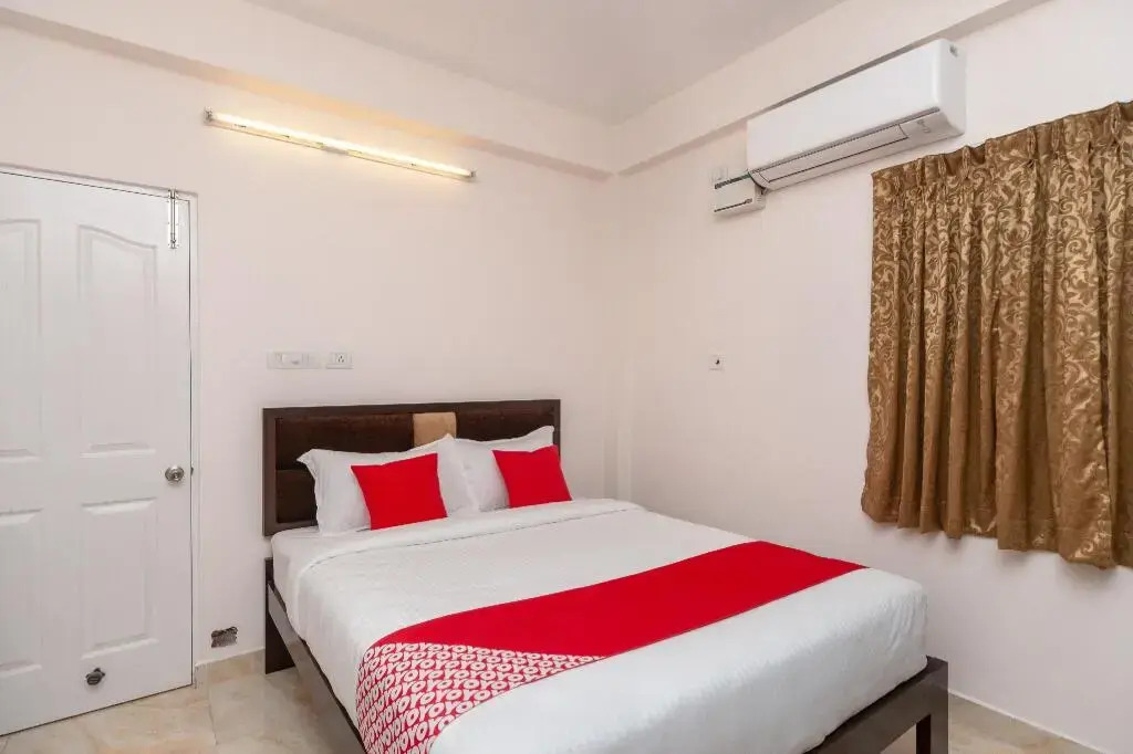 OYO 24641 Tulip Residence