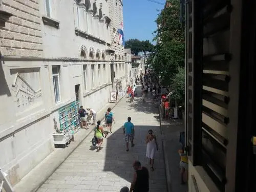 Apartment Agora