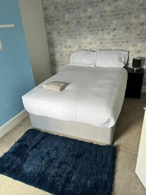 SPECIAL 5 Bedroom Whole House Brereton