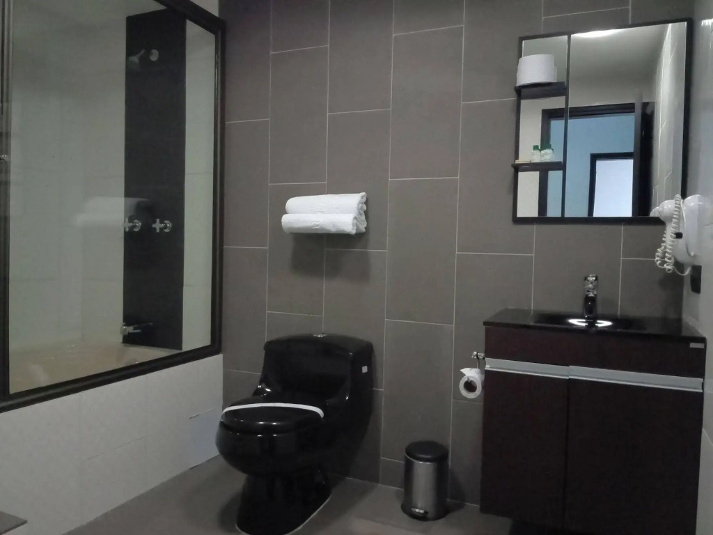 Hotel Calasanz Real