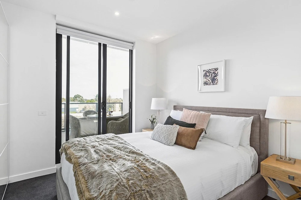 BOUTIQUE STAYS - Heathland Views