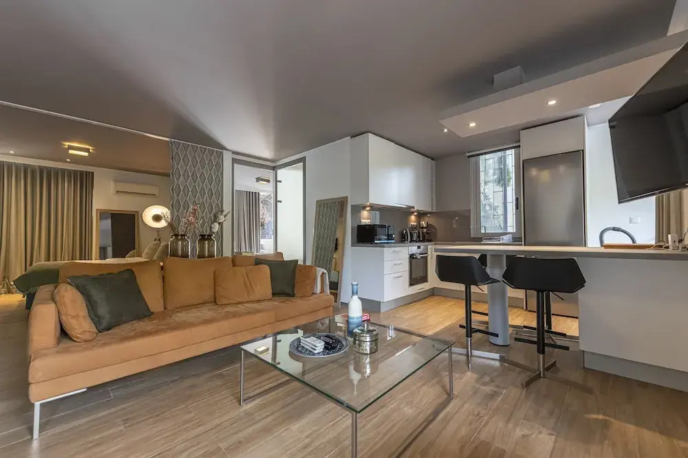 Phaedrus Living Luxury Flat Vouliagmeni