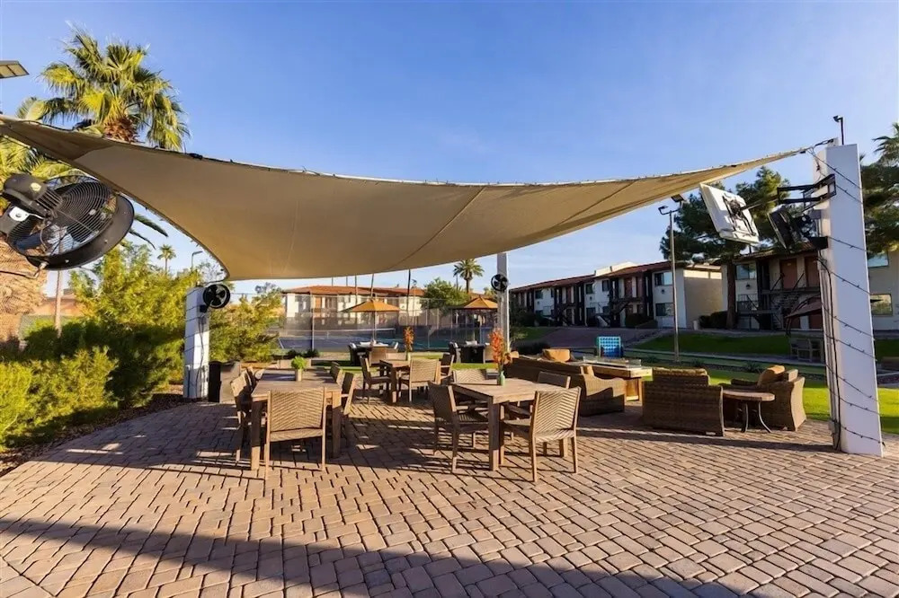135 Fully Furnished, amenities galore! by RedAwning