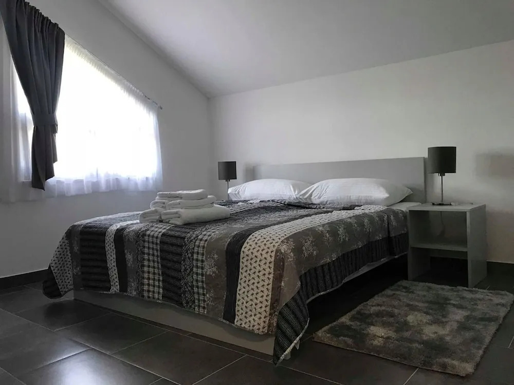 Filipovic rent a car & apartments