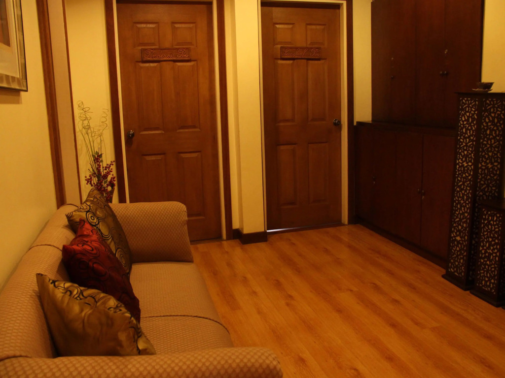 Twin Pines Suites