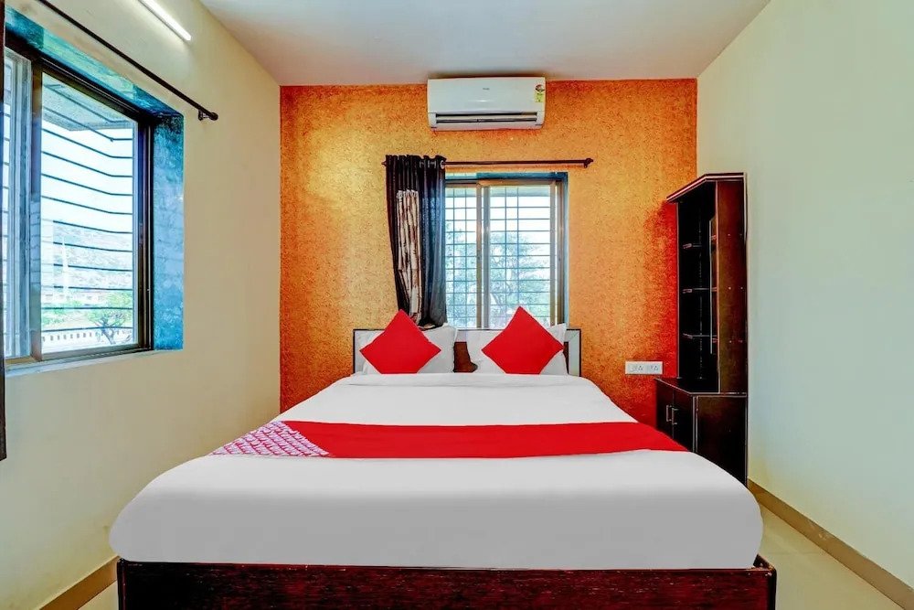 Hotel Seven Hills