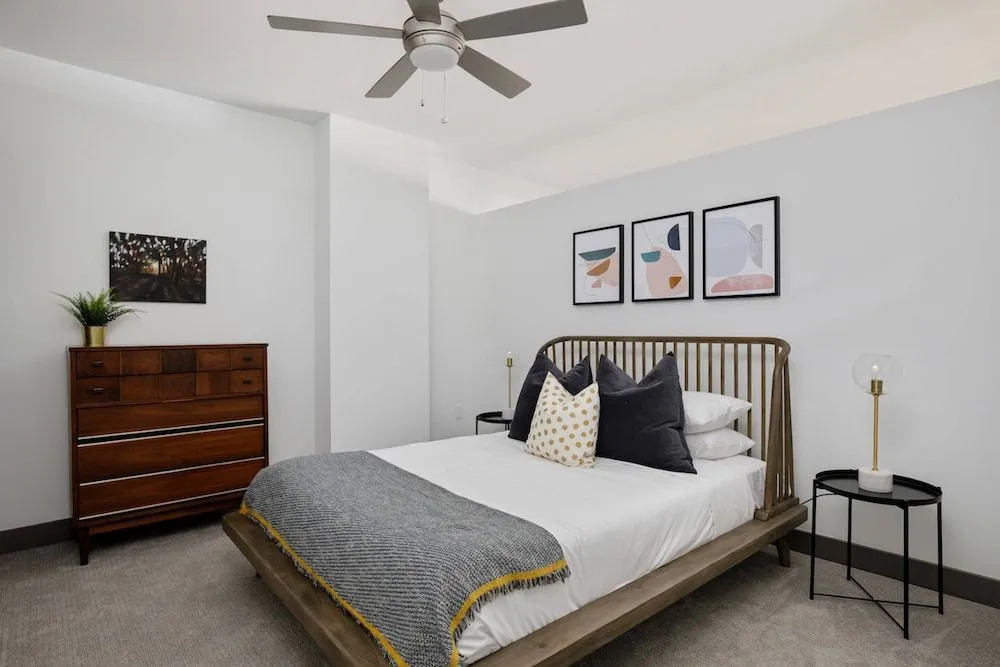 THE GRAND - Modern DT Apts with Free Parking by Zencity