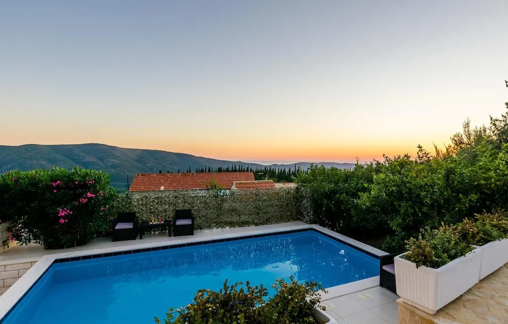 Stunning Home in Dubravka With Wifi and 3 Bedrooms