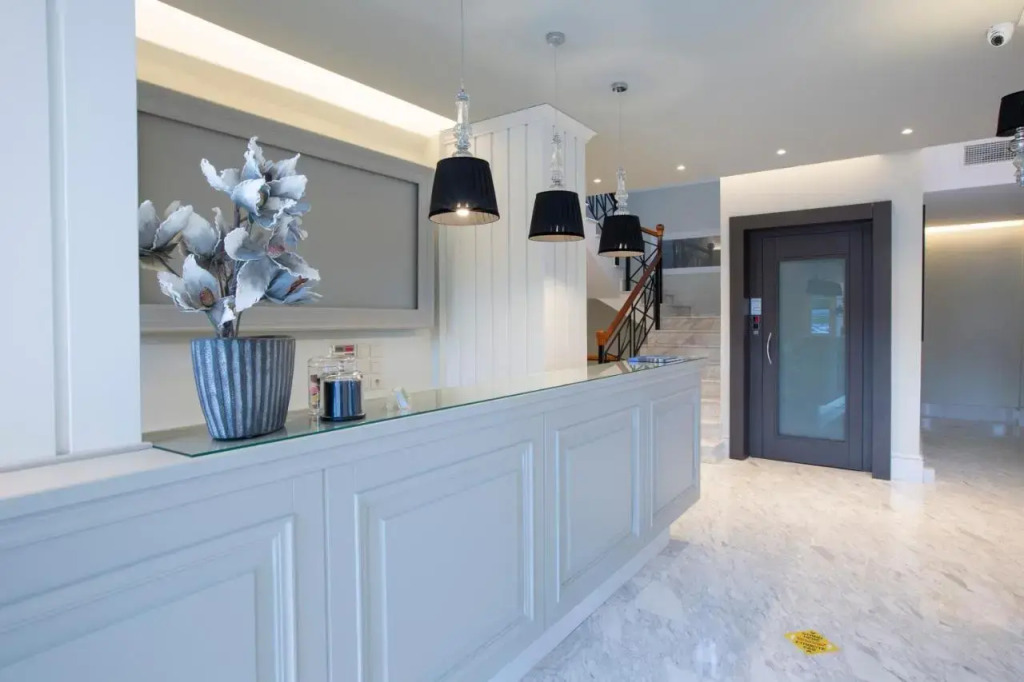 Lefko Hotel & Apartments