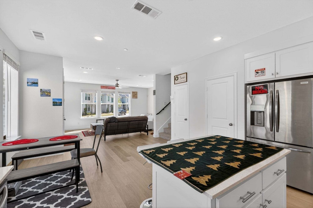 Private Escape Near Dfw Fort Worth At&t Fifa 2 Bedroom Home