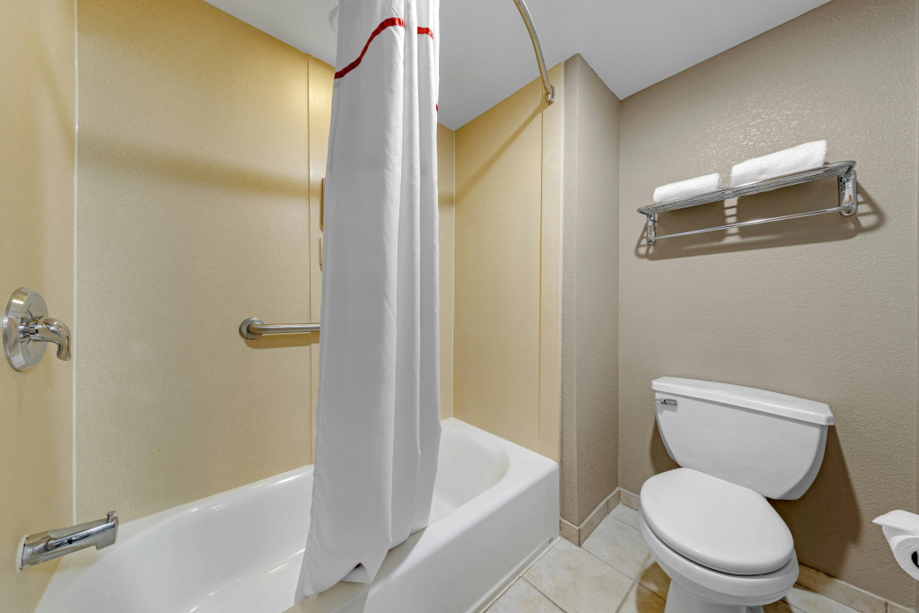 Red Roof Inn & Suites Philadelphia - Bellmawr