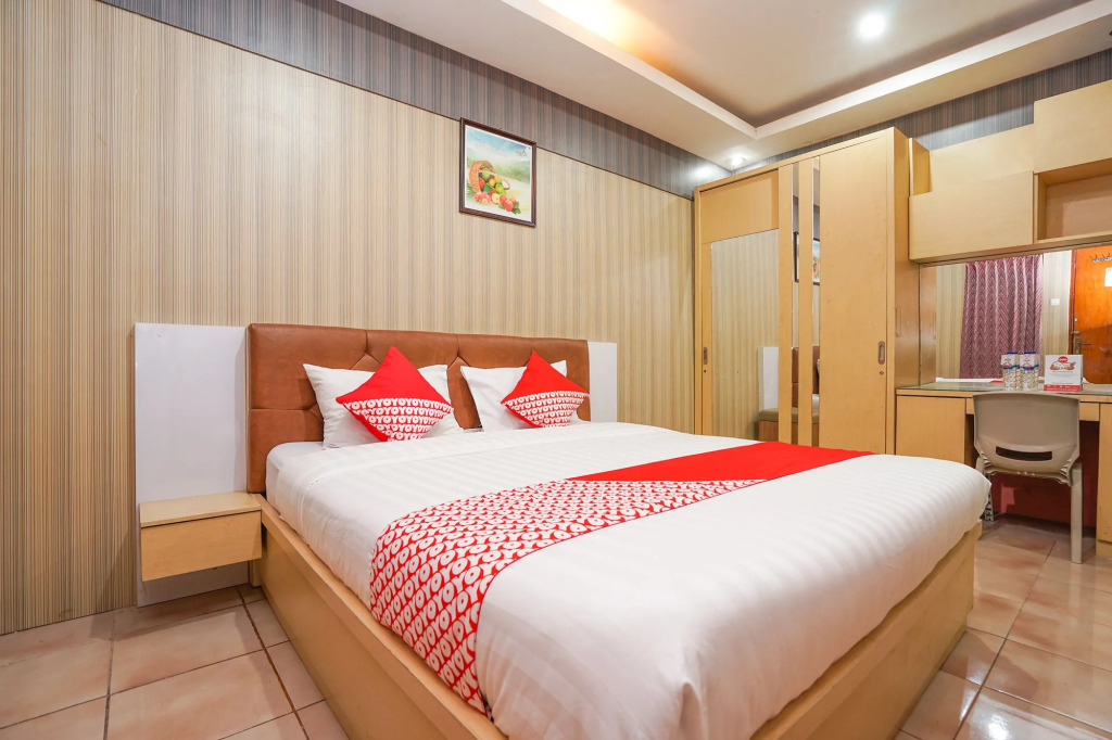 OYO 164 Ang's Residence
