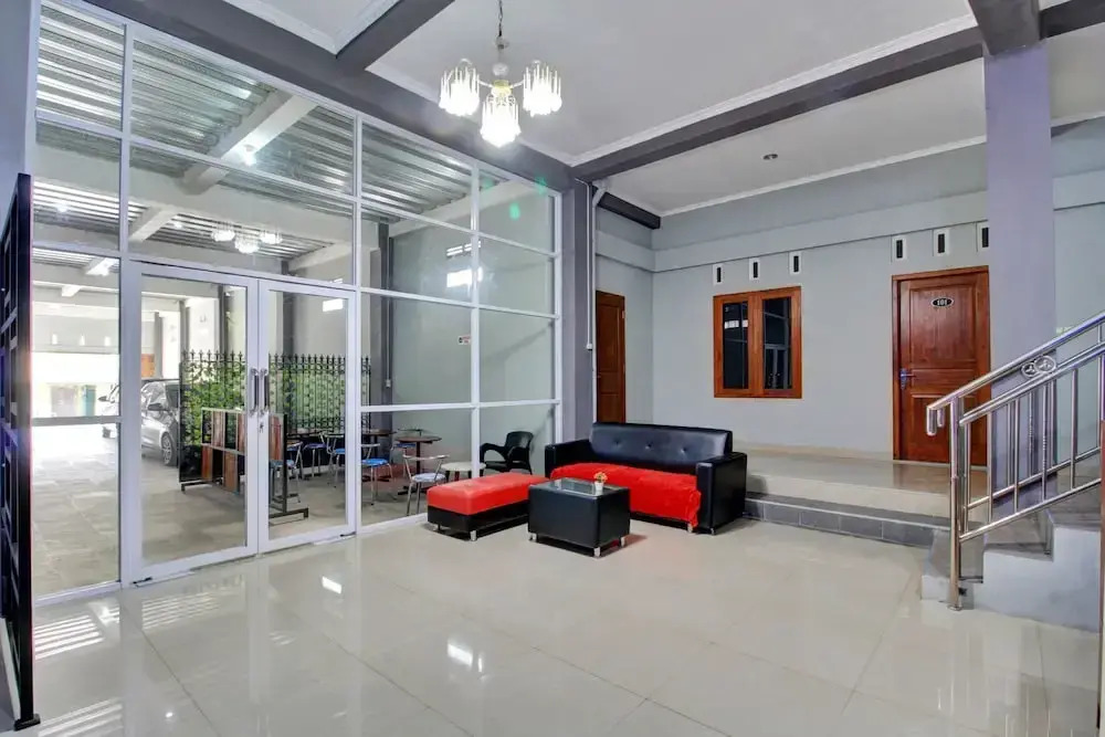 Super OYO 90767 Gm Guest House