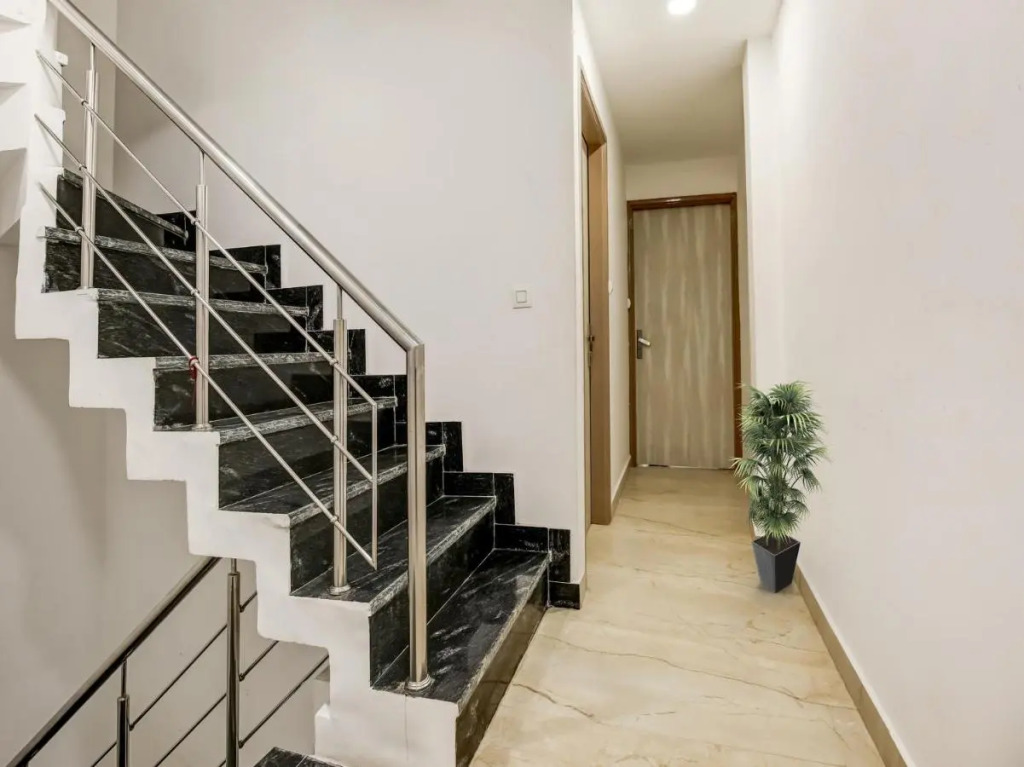 OYO Flagship 70397 Hotel Royal Kingz