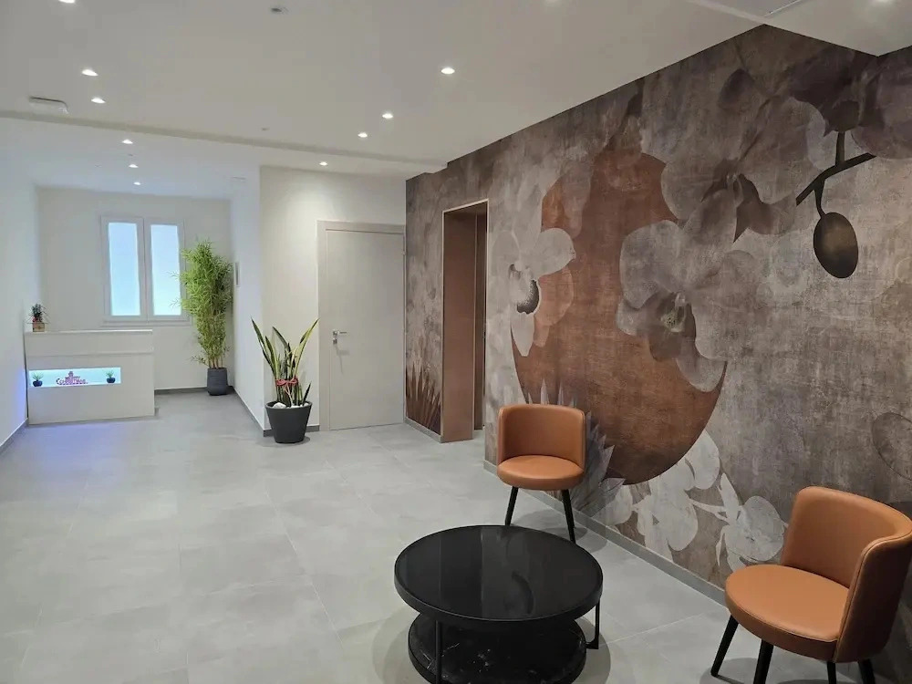 Apho Apartment Hotel
