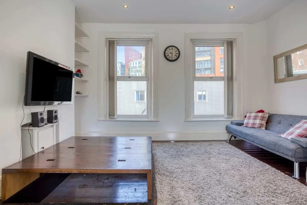 Spacious 2bed for 4p, 2mins to Paddington Station