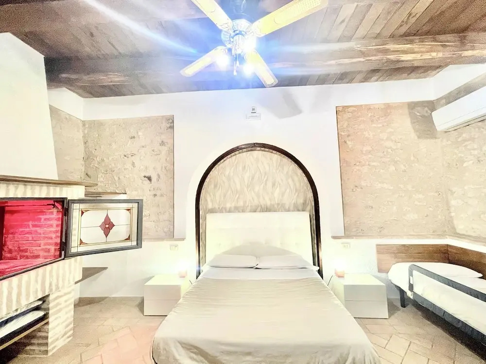 Luxurious Umbrian Villa with Private Pool and Stunning Views