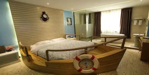 Romantic West Street Hotel Guilin North Station Branch