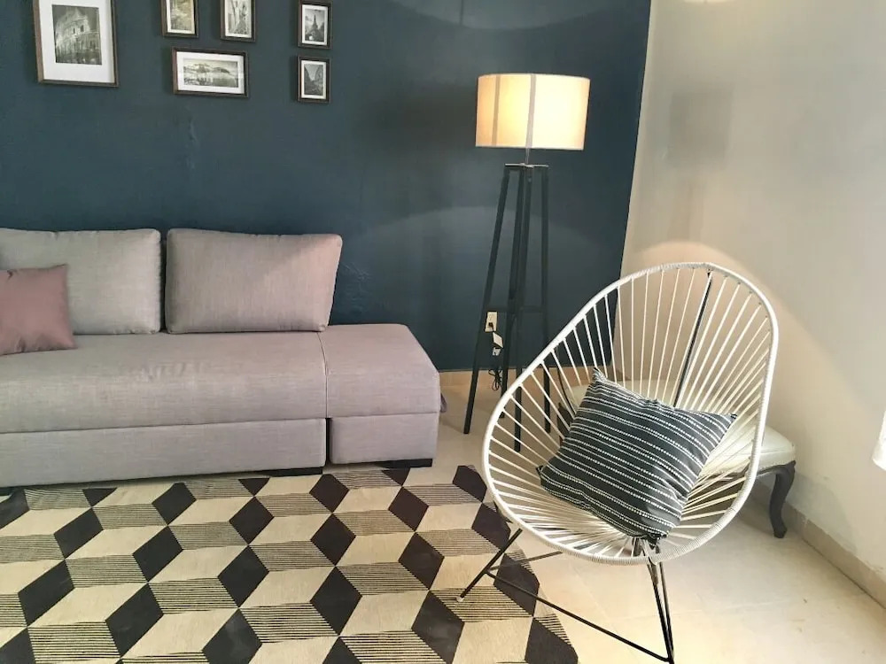Downtown Suites