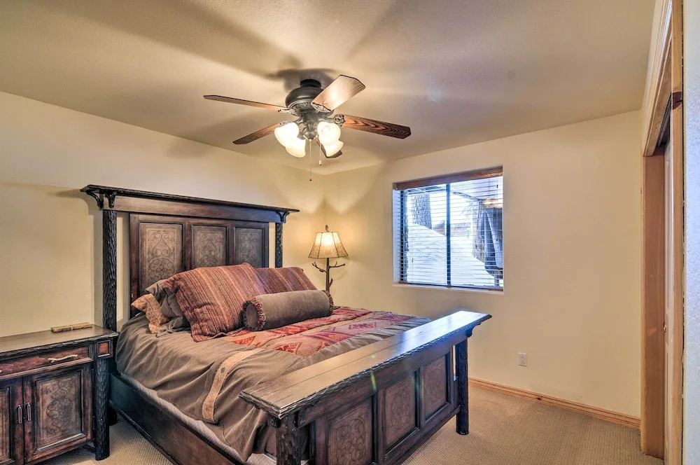Delightful Duck Creek Village Cabin w/ Deck