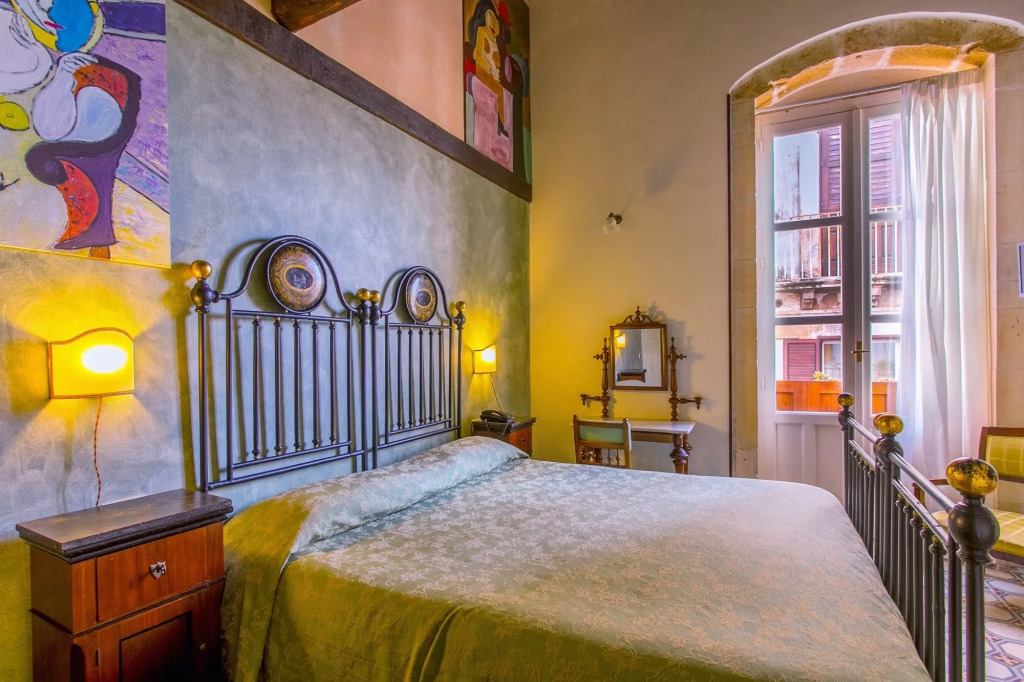Hotel Henrys House