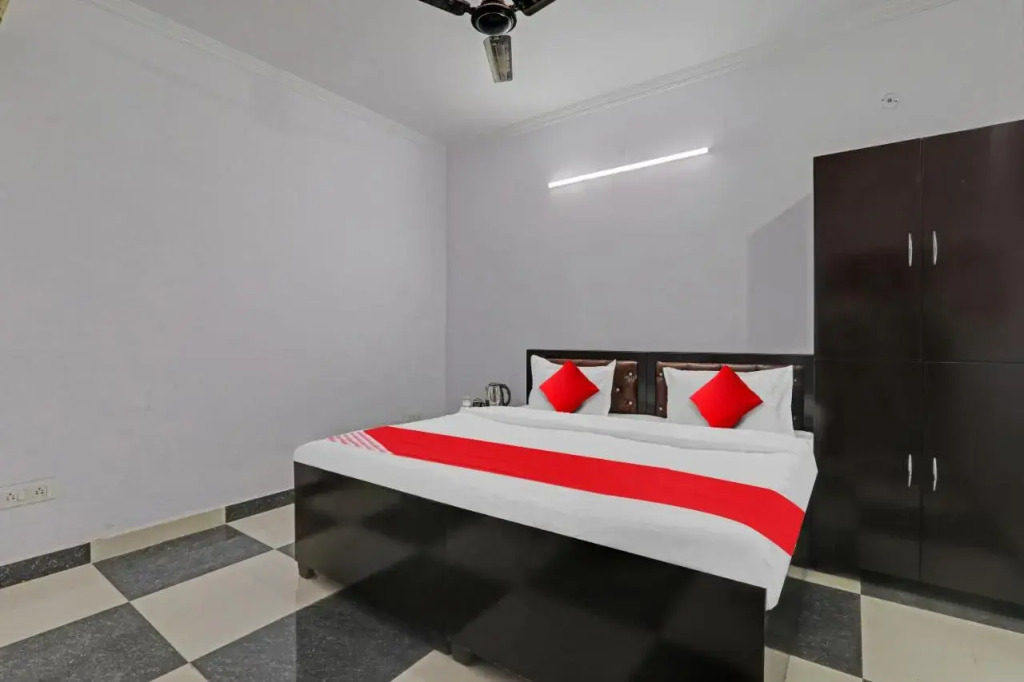 OYO Flagship 80680 Hotel Harsh Inn