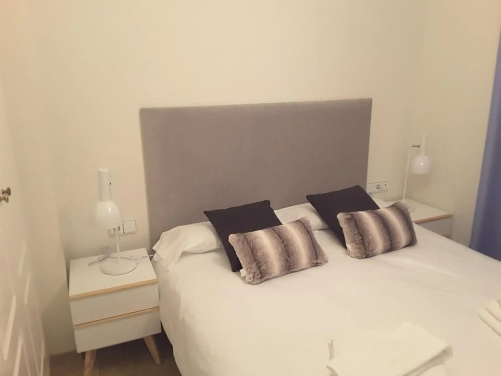 2066-Apt 2 bedrooms on beach, tenis, gym, pool