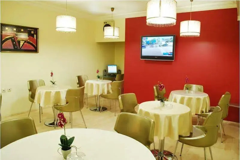 Atiskan Hotel