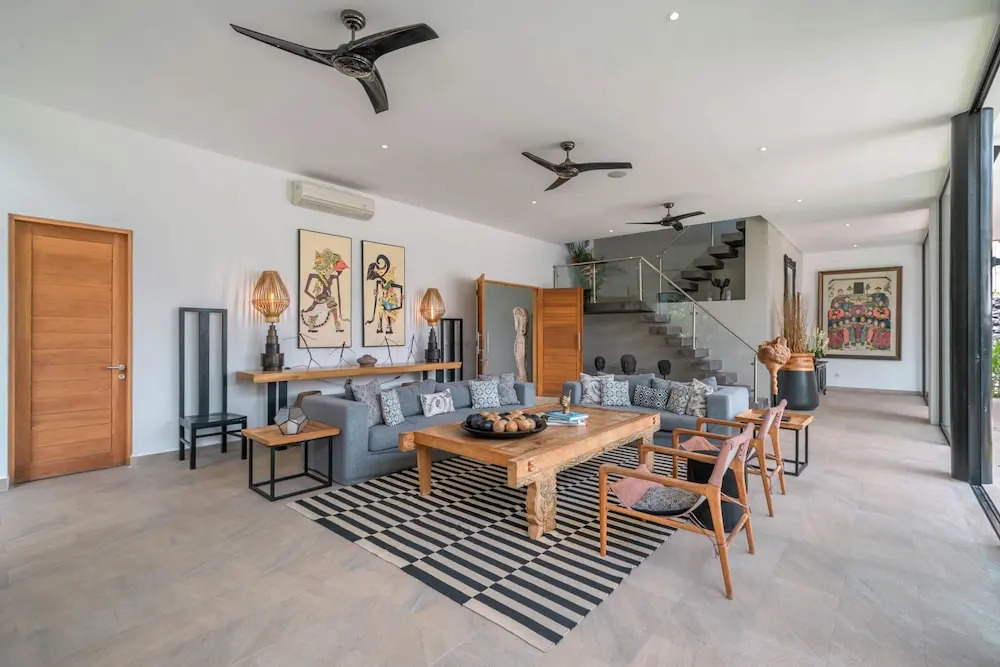 Villa Vida Mira - Elegant 4BR Beachside Villa in Canggu