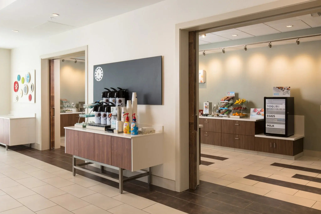 Holiday Inn Express Visalia-Sequoia Gateway Area by IHG