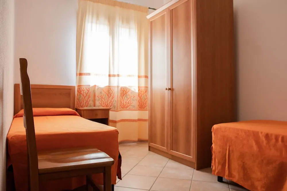 Idyllic Residence Cala Viola 2 Bedroom Sleeps Num1381