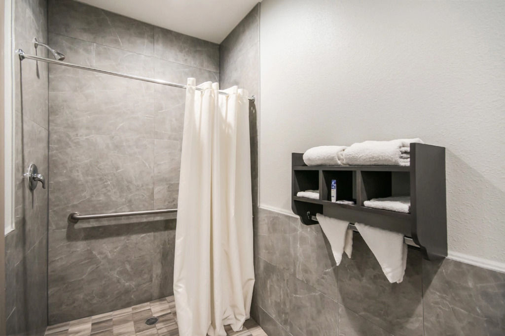 Americas Best Value Inn & Suites Northeast Houston Downtown I-610