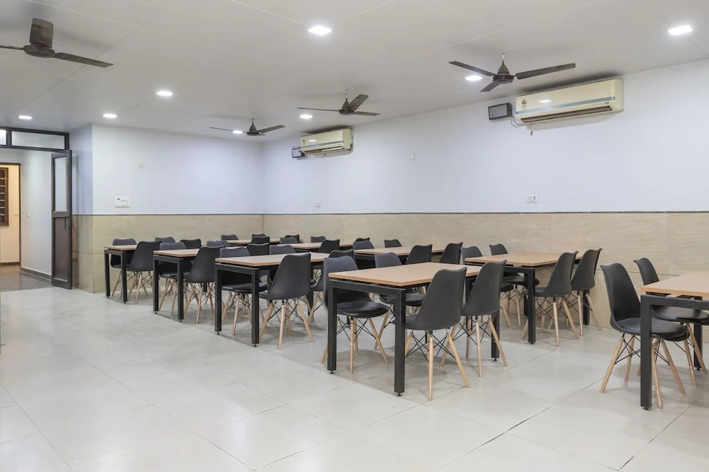 SilverKey Executive Stays 45988 Pooth Kalan