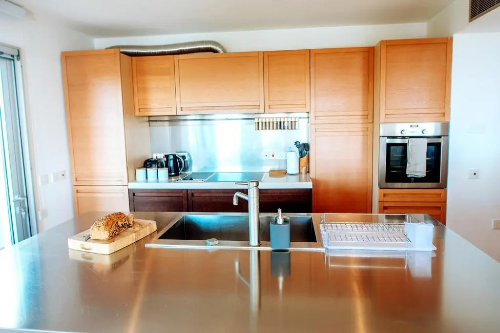 Amathus suite with sea view