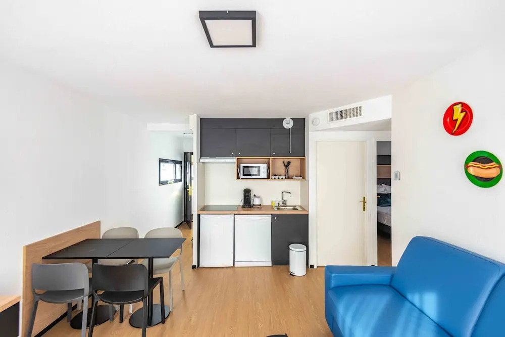Отель Le Hüb Grenoble