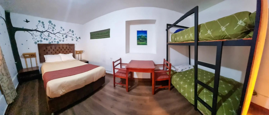 Valle verde, Hostel & camping