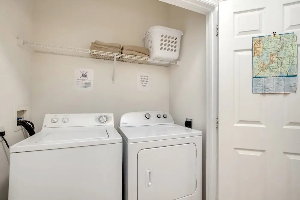 2307butterway 3 Bedroom Condo by Redawning