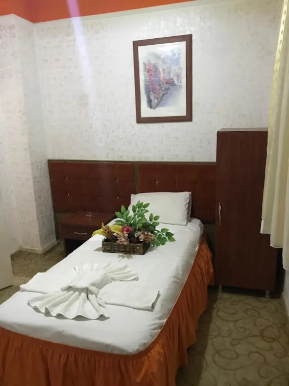 Paradise Hotel