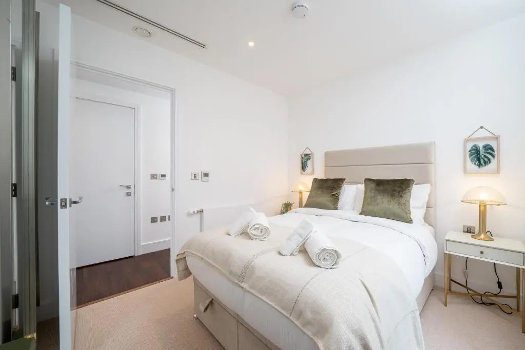 Luxurious Spacious 2Bed Flat in Canary Wharf w/views of River Thames