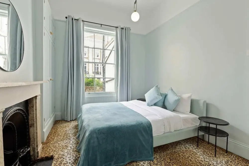 Elegant 1-bed Apt, Sleeps 4, in Chelsea