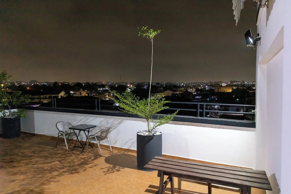 1 Bed Furnished Apartment - Wifi, Aircon, Security