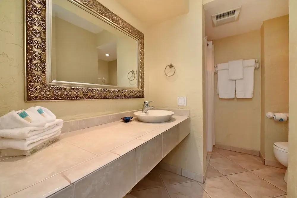 Papakea #a109 1 Bedroom Condo by RedAwning