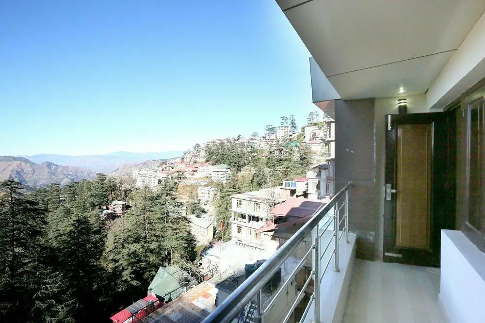OYO Home 10979 3BHK Hill View Kaithu Shimla