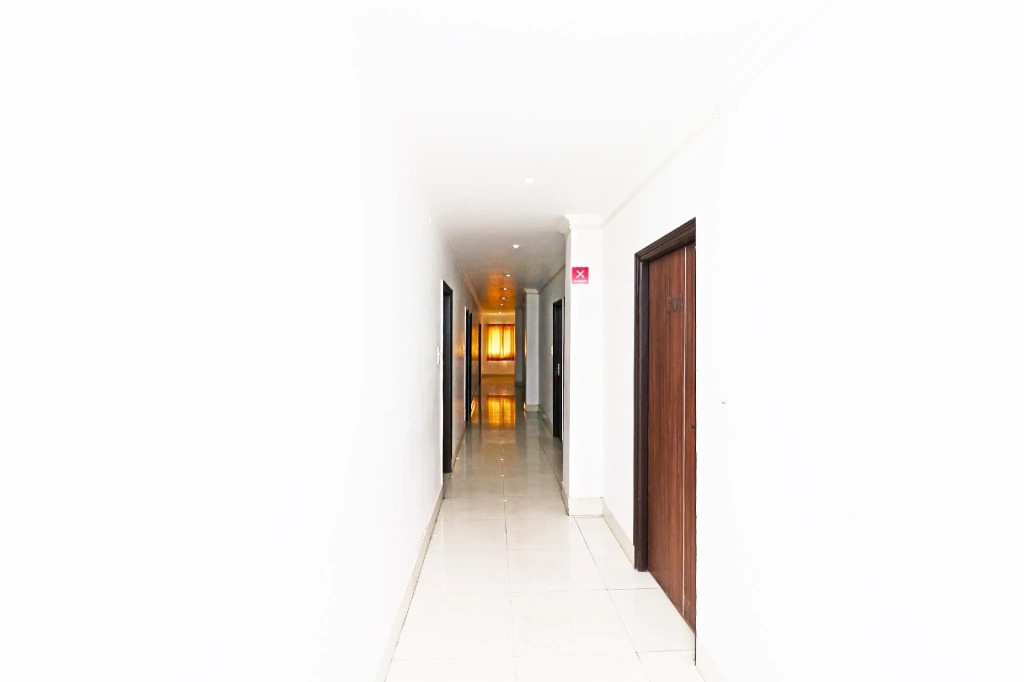 The Reverend by OYO Rooms