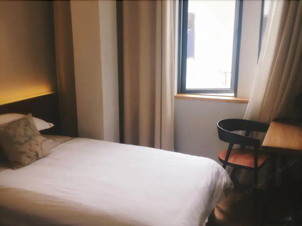 Yue Love Hotel