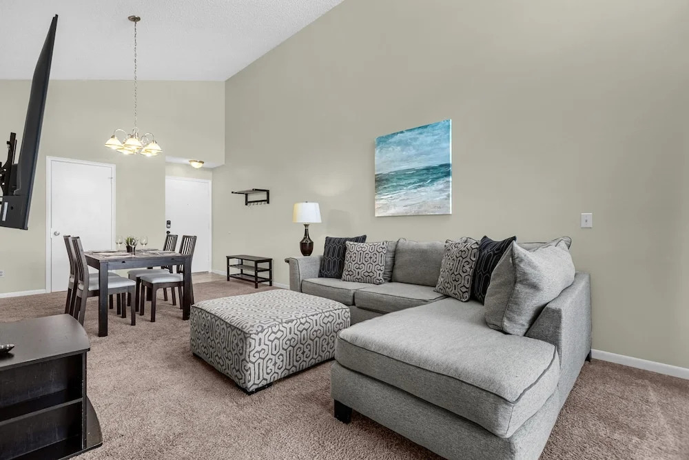 Upstay - Family Condo at Ventura Golf Country Club