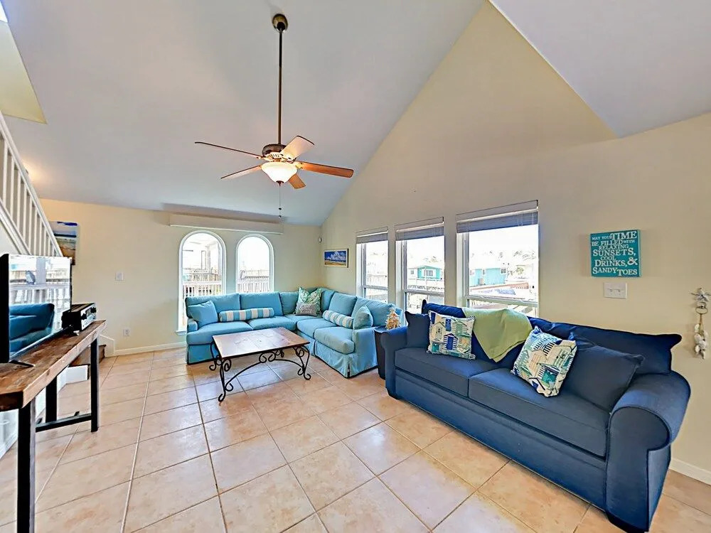 Canal 22108 - 3 Br Home