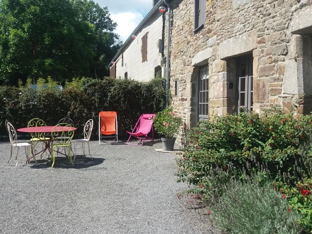 Holiday Home in Montaigu-Les-Bois with Garden